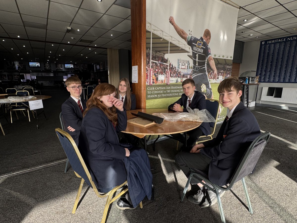 PATKingsSchool's tweet image. Year 9 Design and Technology students are all set to showcase their skills at the Rotary Club Technology Tournament. Wishing them the best of luck! 💪🏆 #RotaryTournament #DesignAndTech #GoodLuck