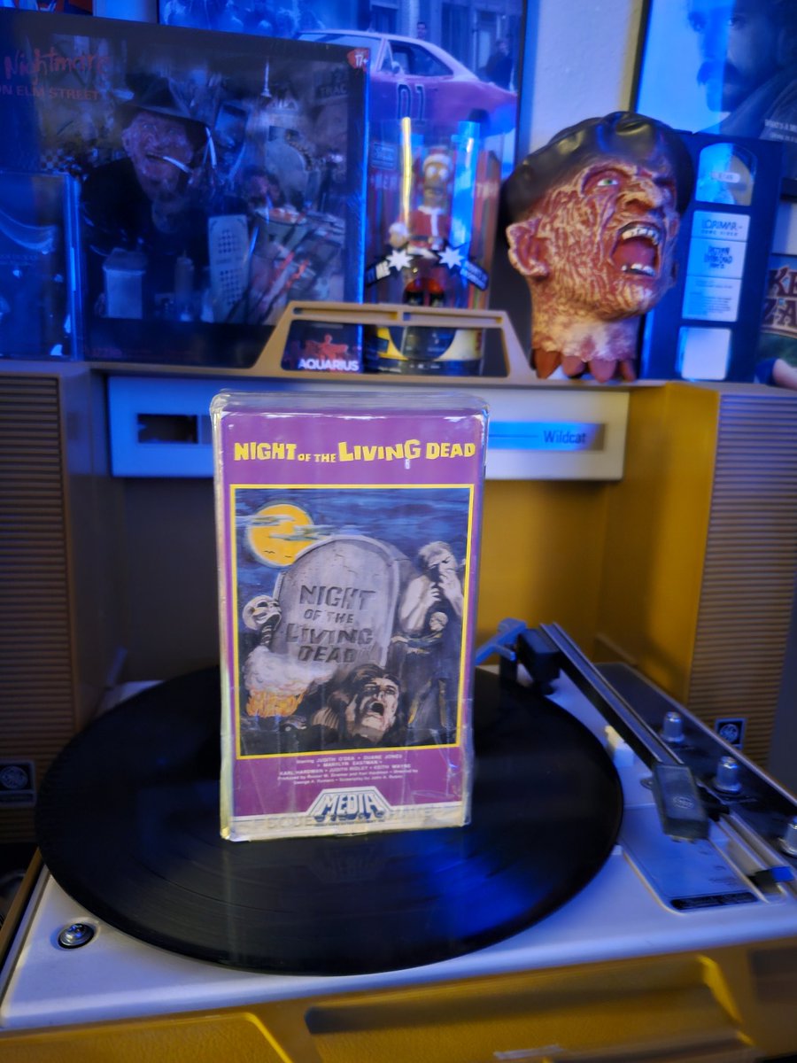 durandurantulsa's tweet photo. Now showing on @durandurantulsa's Horror Show...Night Of The Living Dead (1968) on glorious vintage Media Home Entertainment VHS 📼! #movie #movies #horror #nightofthelivingdead #georgeromero #ripgeorgeromero #Zombies #duanejones #ripduanejones #judithodea #karlhardman... https://t.co/Zbbq7KXIFj