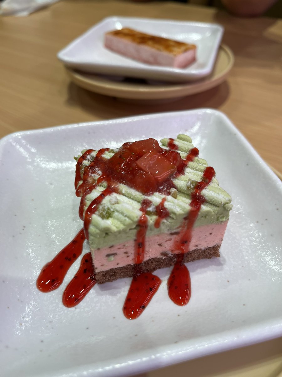 JpSpoonful's tweet photo. スシロー14店舗目初のウエスト店！！
Jemの渡り廊下を渡ってすぐ！
明日3月12日グランドオープン！

SUSHIRO PBC 
1 Venture Avenue, #02-09
Perennial Business City in Jurong East https://t.co/pi1hBJpSzb