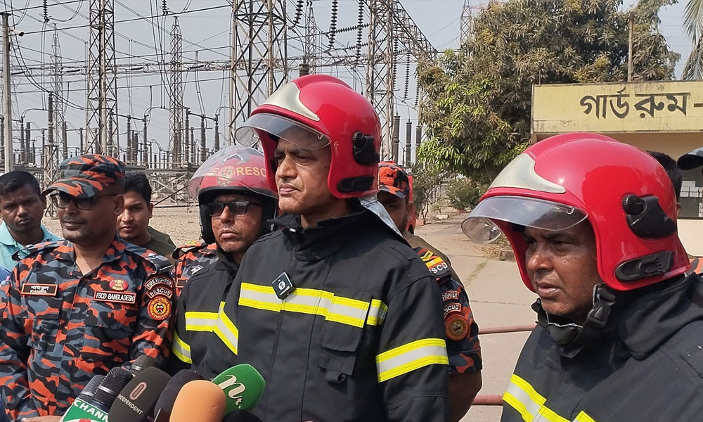 সাভারে পাওয়ার গ্রিডে আগুন নিয়ন্ত্রণে এসেছে