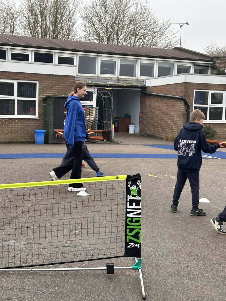 Excellent afternoon <a href="/TotternhoeCE/">Totternhoe CE Academy</a> running a Yr5/6 Joy of Movement Festival with <a href="/linsladeschool/">Linslade School</a> Sports Leaders. <a href="/YouthSportTrust/">Youth Sport Trust</a> <a href="/YourSchoolGames/">School Games</a> <a href="/LinsladePe/">Linslade School PE Department</a> <a href="/ChilternLT/">Chiltern Learning Trust</a> <a href="/StAlbansDMAT/">Diocese of St Albans Multi-Academy Trust</a>