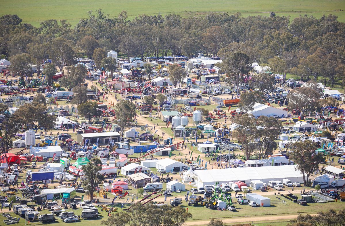 Applications are now open from existing and new exhibitors for the 2025 Henty Machinery Field Days on September 23-25. Click here to apply 👉tinyurl.com/3sx6eseu
The good news is gate prices will remain the same for the third year in succession. #hentyfielddays #HMFD