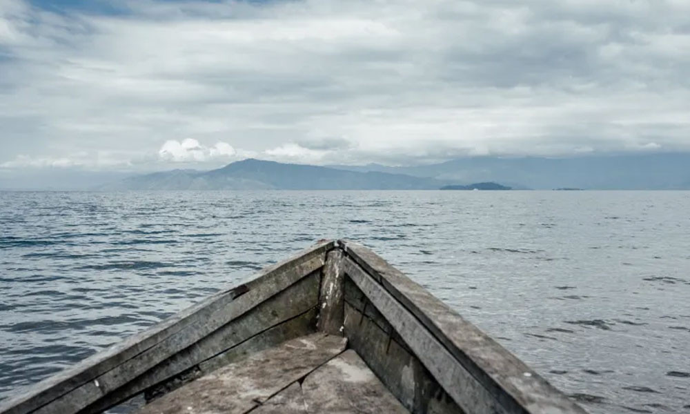 ফুটবল খেলা শেষে ফেরার পথে নৌকাডুবি, অন্তত ২৫ জনের মৃত্যু