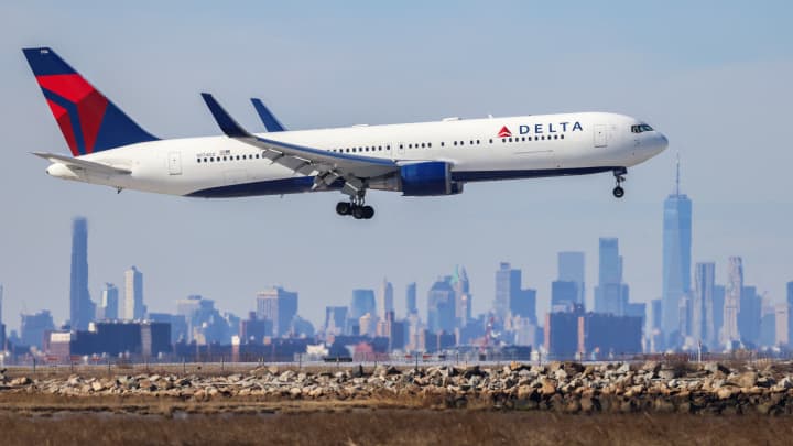 ⚫️"Delta: Il CEO rassicura, nessuna recessione in vista e la domanda di viaggi è solo transitoria"