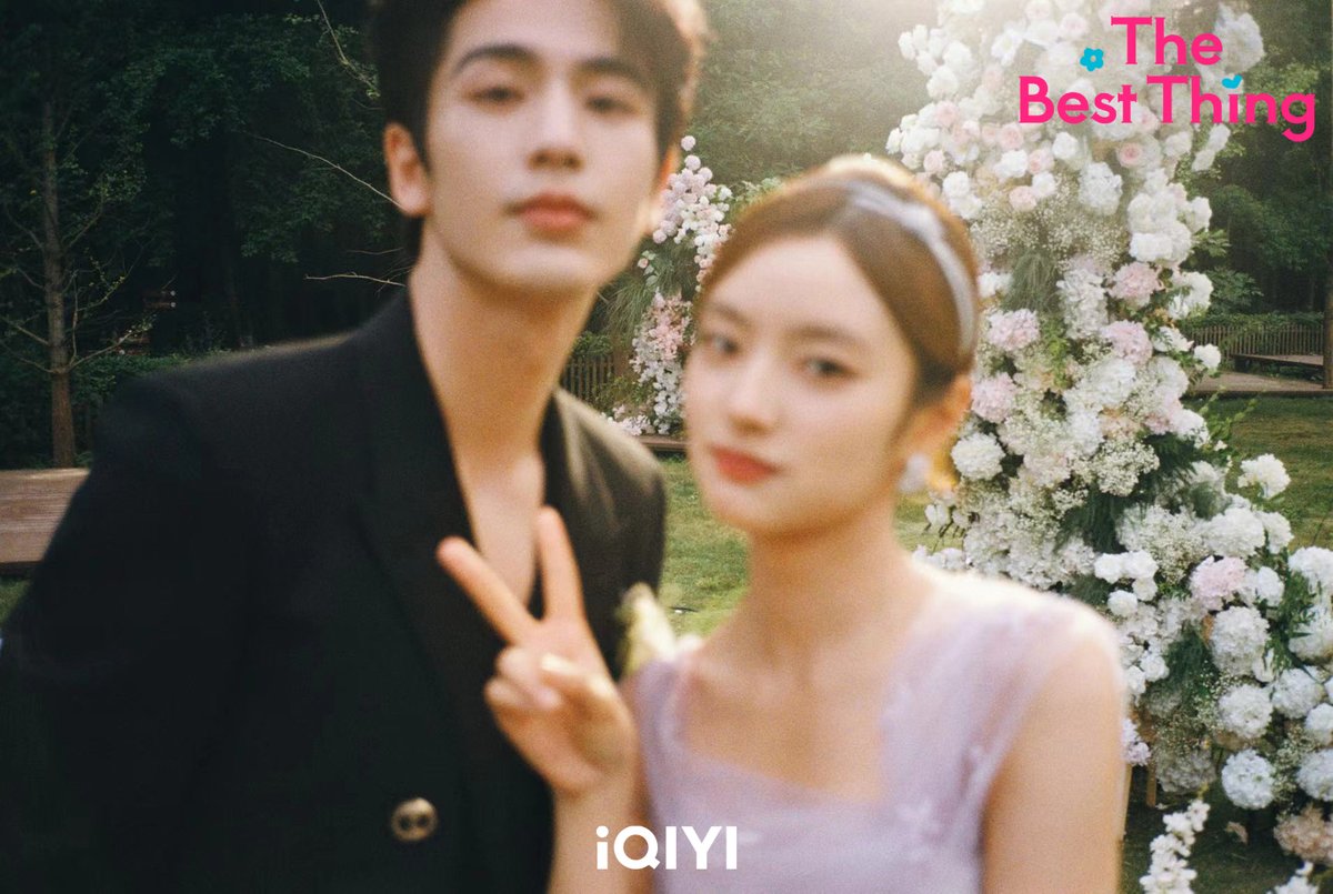 iQIYI's tweet photo. Our vows take root and flourish in this spring. 💕💍

#iQIYIOriginal #cdrama #爱你 #TheBestThing #张凌赫 #ZhangLinghe #徐若晗 #XuRuohan #王宥钧 #WangYoujun #唐九洲 #TangJiuzhou #黄灿灿 #HuangCancan #周益如 #ZhouYiru #romance https://t.co/JKo7WzvGDX