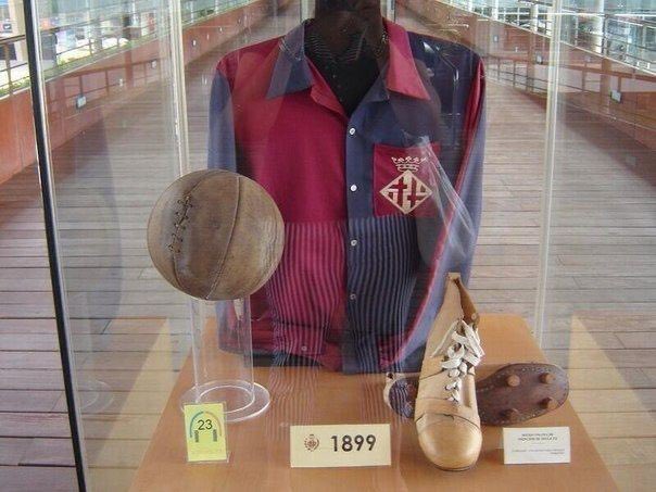KovacsS41413518's tweet photo. The first kit of the football club "Barcelona", 1899
#firstkit #barcelona #football #footballkit https://t.co/pDRLQoq3JM