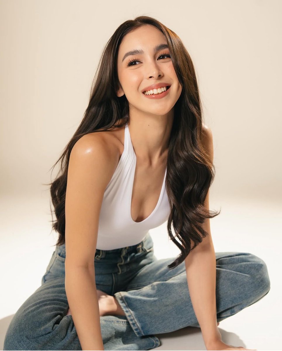 18                                                     28

#JustJulia
