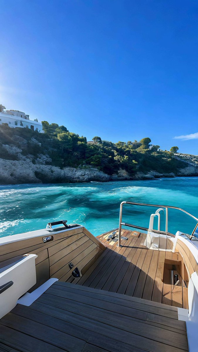 viewsoff_'s tweet image. Greece