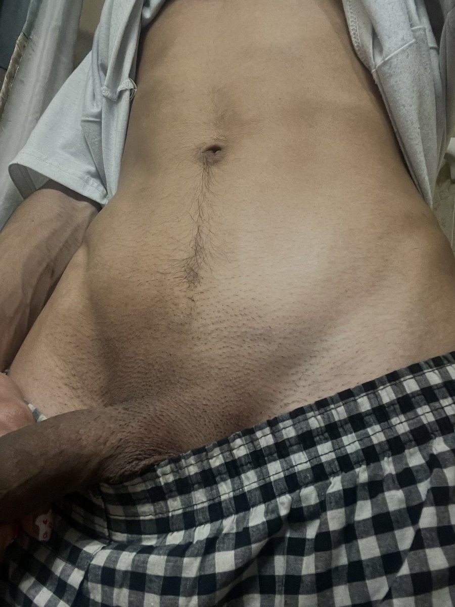 What’s better

Bushy or shaved? 

#dick #shaved #bushy #bi #horny