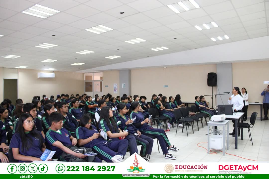 _cbta110's tweet photo. ¡Tuvimos una visita al TecNM - Tecomatlán! 🎓🚀 Nuestros estudiantes de sexto semestre conocieron las ingenierías que ofrecen y las oportunidades laborales al graduarse. ¡Gracias por la oportunidad de aprendizaje! 🙌✨

#EducaciónDeCalidad #FuturoBrillante #TecNM #CBTA110 https://t.co/8v7ocp5oeb