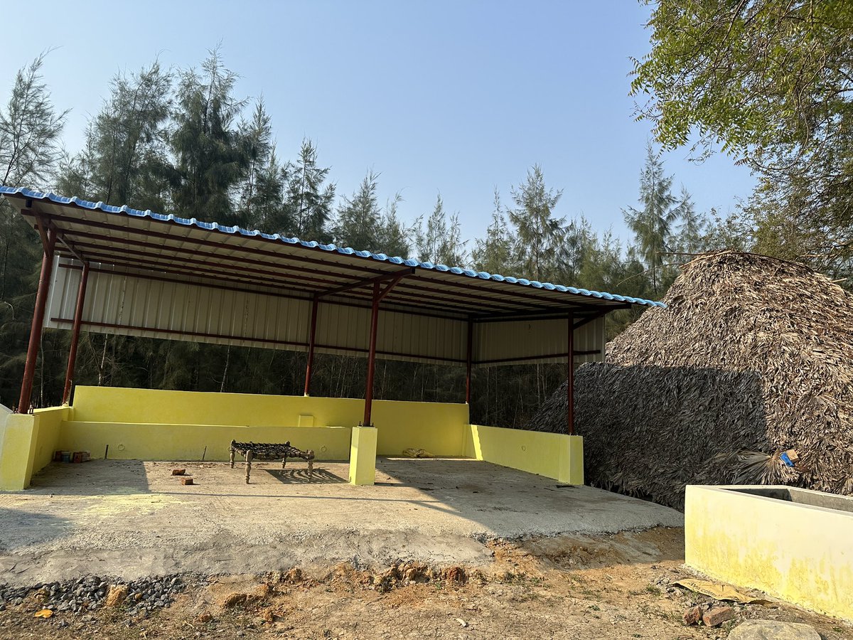 KiranBoidhapu's tweet image. ఆంధ్రప్రదేశ్, పంచాయతీరాజ్ గ్రామీణాభివృద్ధి విభాగం, అనకాపల్లి జిల్లా, చీడికాడ మండలం, ఖండివరం గ్రామంలో, ఉపాధి హమీ పథకం నిధులతో పల్లెపండుగలో భాగంగా పూర్తి అయిన గోకులం షెడ్లు. 👏🫡

@PawanKalyan @mvrkteja 
#MeriMaatiMeraDesh #JSACTR2023
@IndiaMGNREGA @MgnregaGoi #PallePanduga