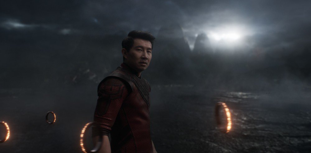HiTopFilms's tweet photo. Not dumb at all.
Just goes to show how limited they are by the process nowadays. 
I even think Shang-Chi is one of the more creative looking MCU flicks in recent times, but man. https://t.co/pUp0ml96A2