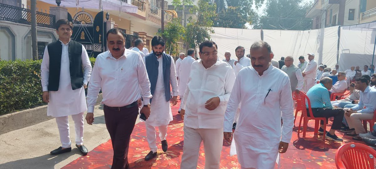 Dr Sushil Gupta (@drsushilkrgupta) on Twitter photo рдЖрдЬ рд░реЛрд╣рддрдХ рдореЗрдВ <a href="/AAPHaryana/">AAP Haryana</a> рдпреВрде рд╡рд┐рдВрдЧ рдХреЗ рдкреВрд░реНрд╡ рдкреНрд░рджреЗрд╢ рдЕрдзреНрдпрдХреНрд╖ рд╢реНрд░реА <a href="/pilotarunhooda/">Arun Hooda ЁЯТе</a> рдЬреА рдХреА рджрд╛рджреА рд╕реНрд╡рд░реНрдЧреАрдп рд╡рд┐рдЬрдп рд▓рдХреНрд╖реНрдореА рдЬреА рдХреА рддреЗрд░рд╣рд╡реАрдВ рдХреЗ рдЕрд╡рд╕рд░ рдкрд░ рд╢реНрд░рджреНрдзрд╛рдВрдЬрд▓рд┐ рдЕрд░реНрдкрд┐рдд рдХреАред рдЕрд░реБрдг рд╣реБрдбреНрдбрд╛ рдЬреА рдФрд░ рдкрд░рд┐рд╡рд╛рд░ рдХреЗ рд╕рд╛рде рдЗрд╕ рджреБрдЦрдж рдШрдбрд╝реА рдореЗрдВ рдПрдХрдЬреБрдЯ рд╣реЛрдХрд░ рд╕рдВрд╡реЗрджрдирд╛ рдкреНрд░рдХрдЯ рдХреАред рдЖрдЬ рд░реЛрд╣рддрдХ рдореЗрдВ <a href="/AAPHaryana/">AAP Haryana</a> рдпреВрде рд╡рд┐рдВрдЧ рдХреЗ рдкреВрд░реНрд╡ рдкреНрд░рджреЗрд╢ рдЕрдзреНрдпрдХреНрд╖ рд╢реНрд░реА <a href="/pilotarunhooda/">Arun Hooda ЁЯТе</a> рдЬреА рдХреА рджрд╛рджреА рд╕реНрд╡рд░реНрдЧреАрдп рд╡рд┐рдЬрдп рд▓рдХреНрд╖реНрдореА рдЬреА рдХреА рддреЗрд░рд╣рд╡реАрдВ рдХреЗ рдЕрд╡рд╕рд░ рдкрд░ рд╢реНрд░рджреНрдзрд╛рдВрдЬрд▓рд┐ рдЕрд░реНрдкрд┐рдд рдХреАред рдЕрд░реБрдг рд╣реБрдбреНрдбрд╛ рдЬреА рдФрд░ рдкрд░рд┐рд╡рд╛рд░ рдХреЗ рд╕рд╛рде рдЗрд╕ рджреБрдЦрдж рдШрдбрд╝реА рдореЗрдВ рдПрдХрдЬреБрдЯ рд╣реЛрдХрд░ рд╕рдВрд╡реЗрджрдирд╛ рдкреНрд░рдХрдЯ рдХреАред
