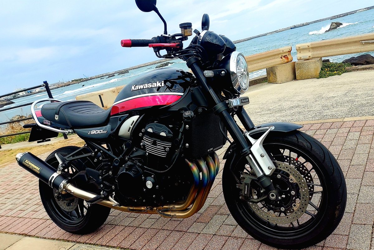 まだまだ寒いけど
たまには海沿いを
走るのは気持ちが良い☺️
#バイクのある生活  #z900rs
#バイク好きな人と繋がりたい