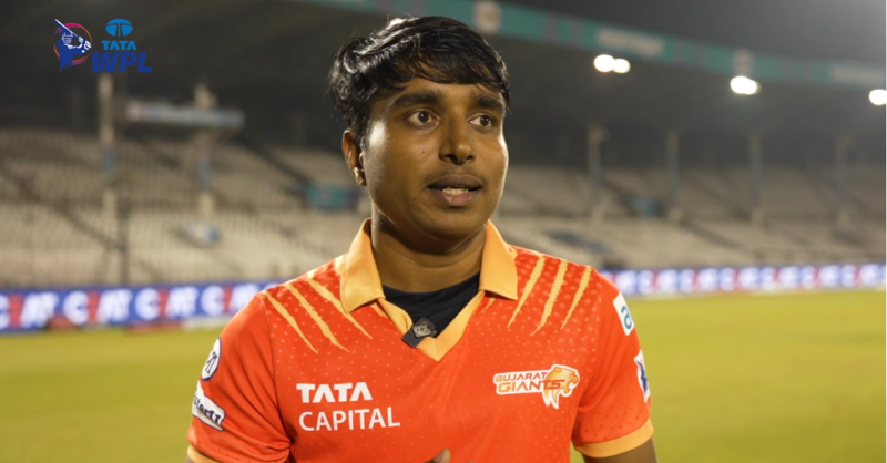 wplt20's tweet photo. Fearless in her mind 💪
Fearsome to the opposition 🔥
🎥 🔽 After a power-packed knock that gave us another #TATAWPL nail-biter, #GG's Bharti Fulmali sheds light on her brave approach to batting and her penchant for big sixes 👏👊
#MIvGG