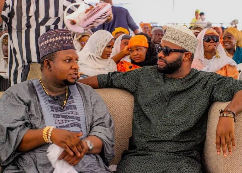 Muttewcom's tweet photo. ALAYELUWA FANS CLUB WORLDWIDE RAMADAN LECTURE 16TH EDITION.
#Ks1Malaika #9ice #FemiAdebayo #Tpumpy #Alawiye #Saoti #Asalatu #SmallDoctor #Kayc #Gbodofu #Sego
#Ramadan https://t.co/oLOAIXT0fD