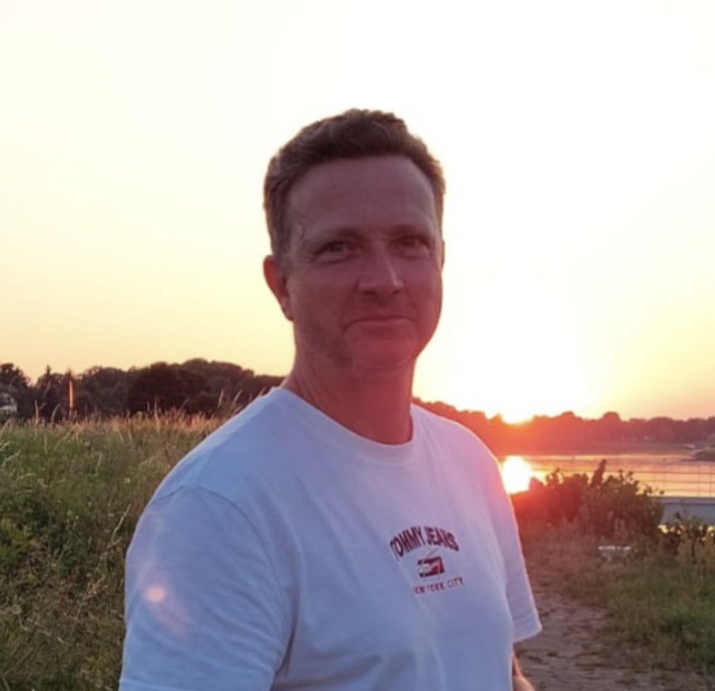 Ich wünsche euch einen schönen Dienstag,  ich muss gleich los.  Die Kunden waren 💪. Schnell noch einen Kaffee ☕️, wer mag noch? ☕️☕️☕️