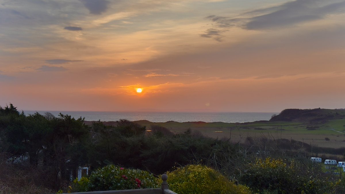 Ex-Beefeater402 (@spike_abbott) on Twitter photo It maybe chilly but still a lovely start to Tuesday in #Pembrokeshire Have a smashing day <a href="/aroundtenby/">Around Tenby Official Visitor Guide</a> It maybe chilly but still a lovely start to Tuesday in #Pembrokeshire Have a smashing day <a href="/aroundtenby/">Around Tenby Official Visitor Guide</a>