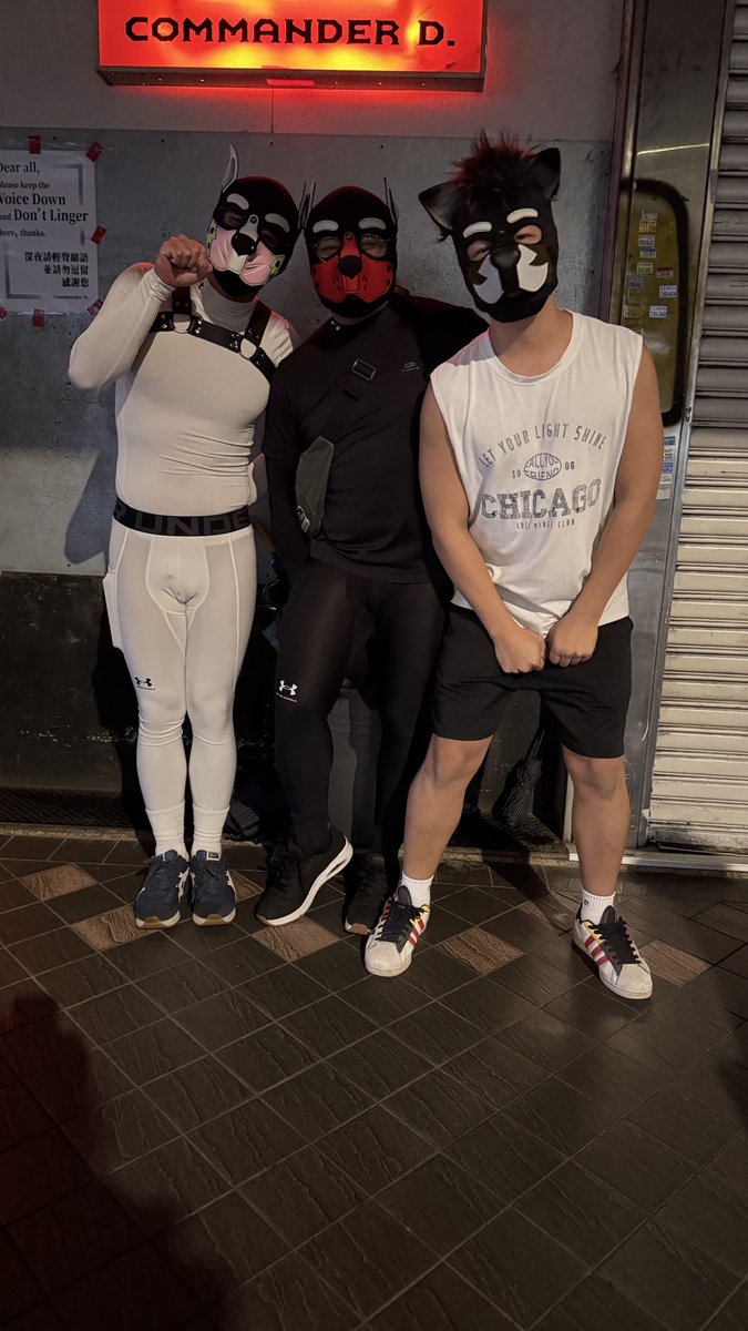 上禮拜五在CD ! 
<a href="/akii_AD/">aki</a> 
<a href="/ChenWiewie/">犬焱🐕</a>