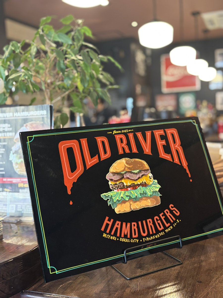 NATSUMItenchoo's tweet photo. "OLD RIVER"さんにて…🍔
New 𝐦𝐞𝐧𝐮の
HOT DOG🌭『SIDE-B』
頂いてきちゃった🤭♪
平日ランチの提供みたいです!!
めちゃ旨でした🤤🤤
#OLDRiver
#大崎市古川台町
#ハンバーガー https://t.co/3TcUeDSM03