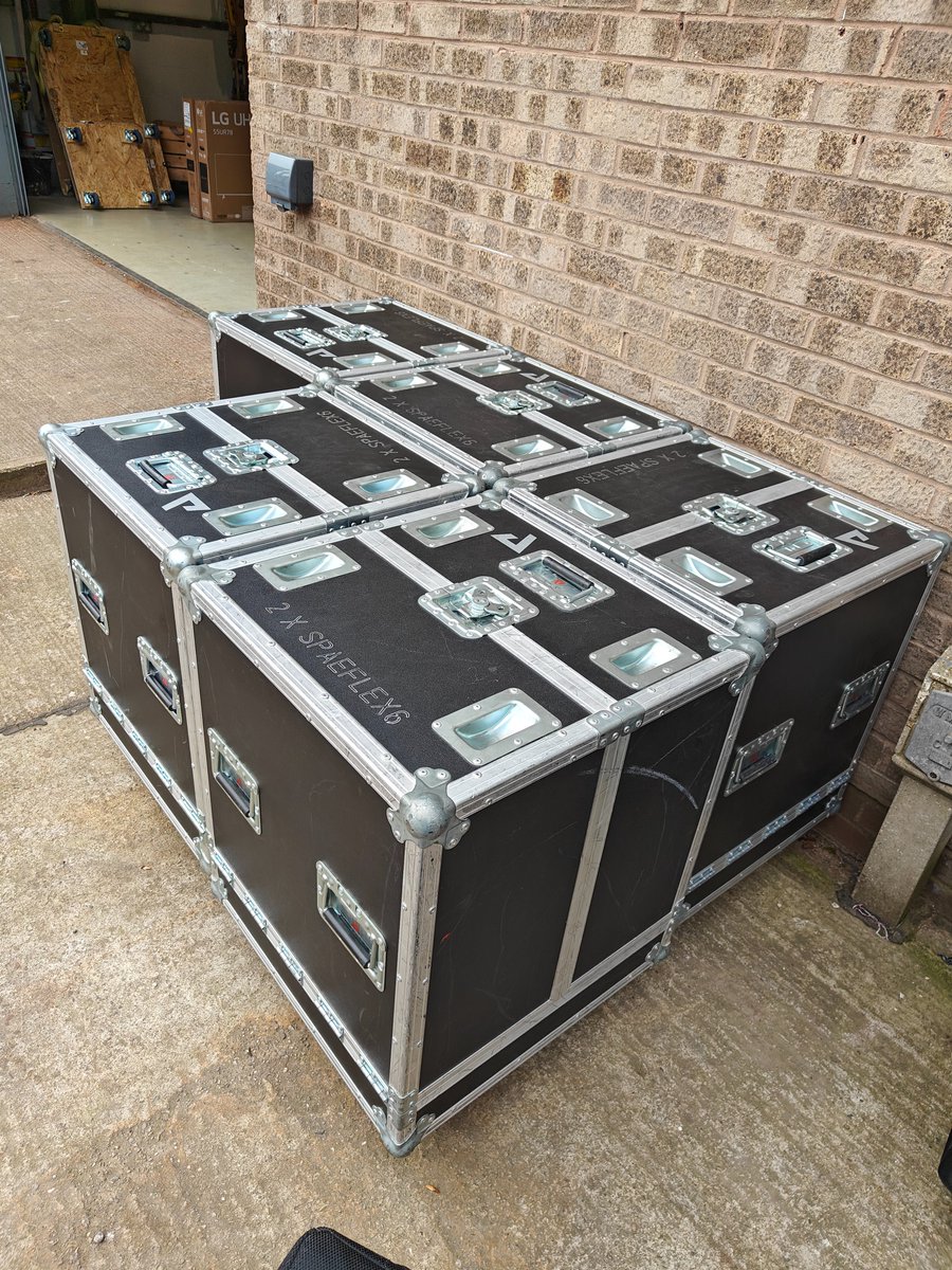 pressredrentals's tweet image. New product alert. AED Audio Flex6 and Solid15 speakers now in stock enabling us to supply both point source and line array systems #speaker #linearray #soundhire