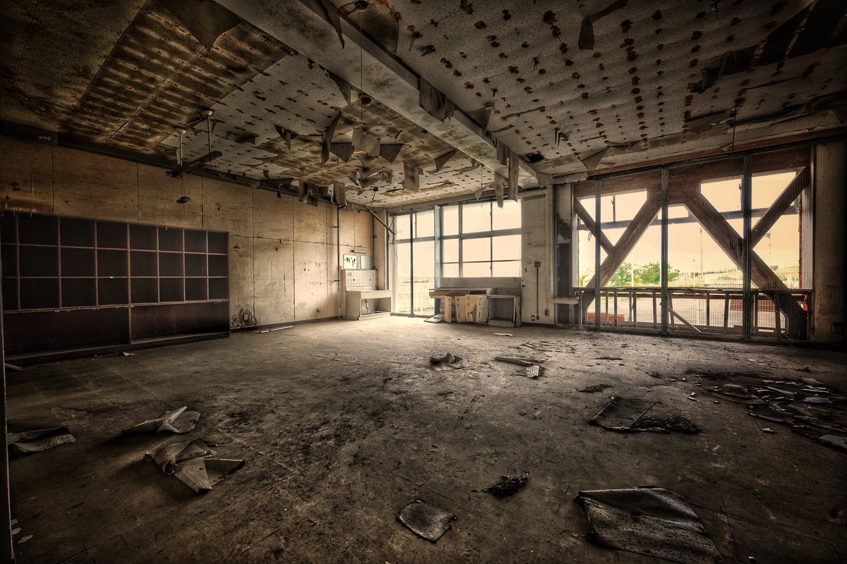 ４年前のフェルセンの社員旅行が仙台だったんだけど綺羅さんや縁さんと抜け出して被災地の小学校を実際に見てきた
まだ復興は終わってないし時計は15:55分(津波の到達時刻)で止まったままだ…
黙祷

#東日本大震災14年
#震災から14年
#東日本大震災を忘れない