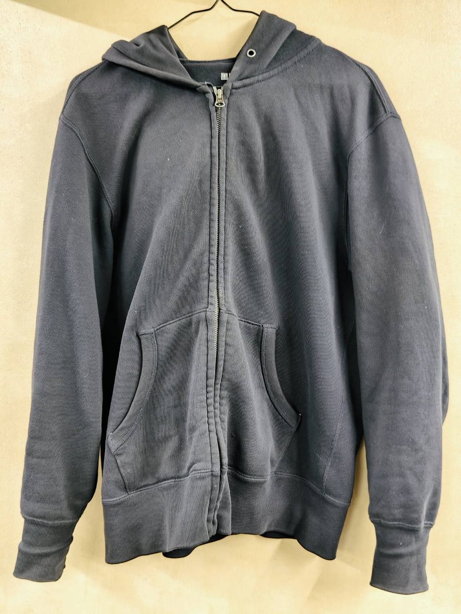 TIGS2025 遺失物のお知らせ
————————————————
東急REIホテル会場にて、パーカーの忘れ物(写真)があり、事務局にてお預かりしています。
お心当たりのある方はDMにて、ご連絡いただきますようお願いいたします。
保管期間は1ヶ月間とさせていただきます。
#TIGS2025 #TOKYOINDIEGAMESSUMMIT2025