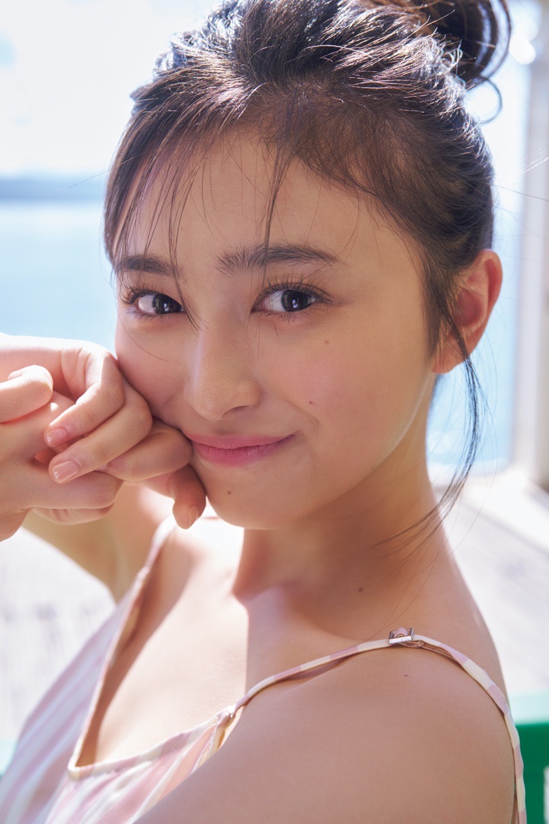 乃木坂　37枚目　歩道橋　特製ソロポスター　一ノ瀬美空 乃木坂46・一ノ瀬美空、起きがけの“あざと笑顔”ショット 5期生