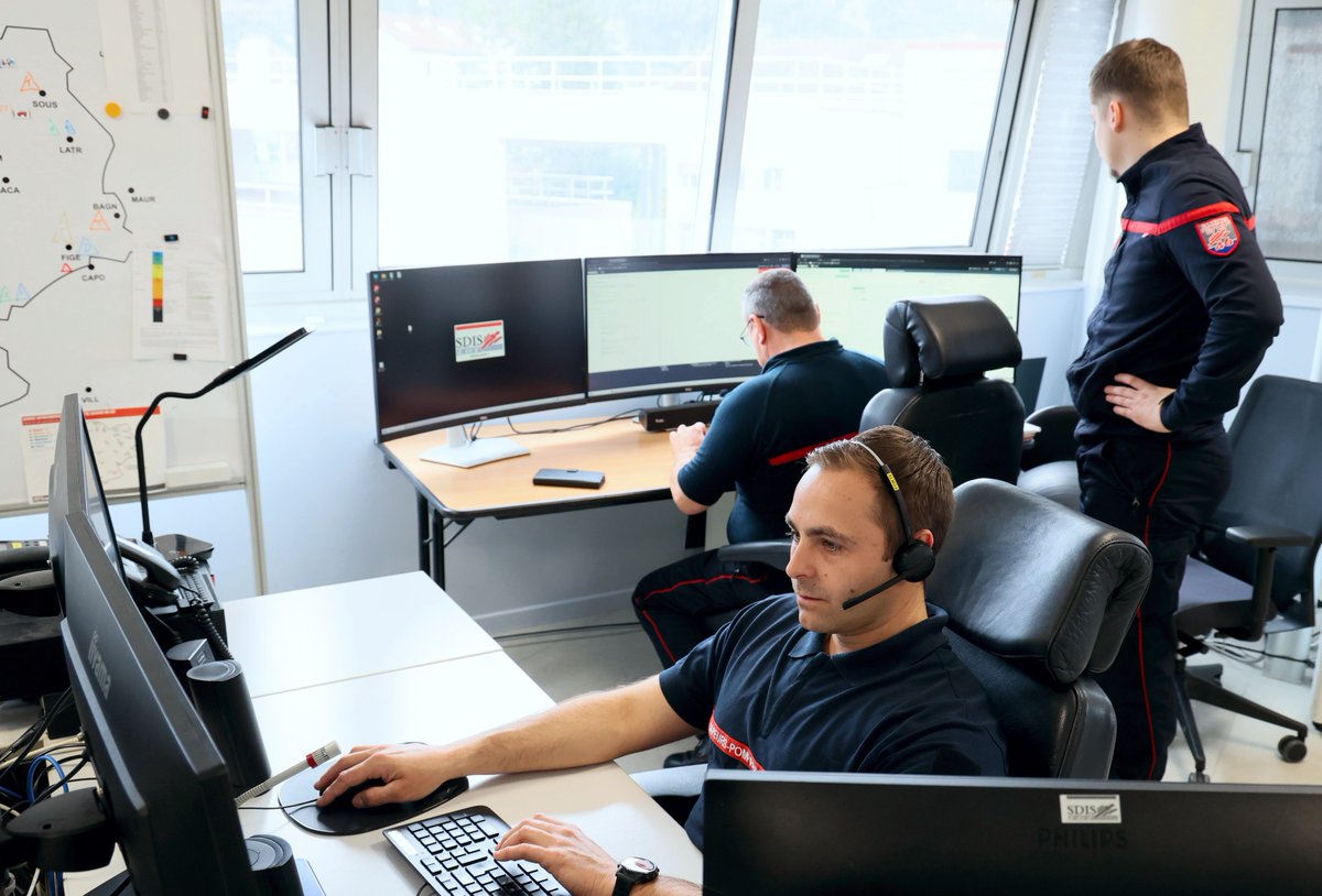 Les Pompiers du Lot (@pompiersdulot) on Twitter photo En direct de l'état major des <a href="/PompiersDuLot/">Les Pompiers du Lot</a> où les équipes sont pleinement mobilisées aujourd’hui pour la 3ème MER (Mise à l’Épreuve du Réel) de la plateforme <a href="/NexSIS18_112/">NexSIS 18-112</a>.
<a href="/ANSC_Fr/">Agence du numérique de la sécurité civile</a>
<a href="/Prefet46/">Préfète du Lot 🇫🇷</a> En direct de l'état major des <a href="/PompiersDuLot/">Les Pompiers du Lot</a> où les équipes sont pleinement mobilisées aujourd’hui pour la 3ème MER (Mise à l’Épreuve du Réel) de la plateforme <a href="/NexSIS18_112/">NexSIS 18-112</a>.
<a href="/ANSC_Fr/">Agence du numérique de la sécurité civile</a>
<a href="/Prefet46/">Préfète du Lot 🇫🇷</a>