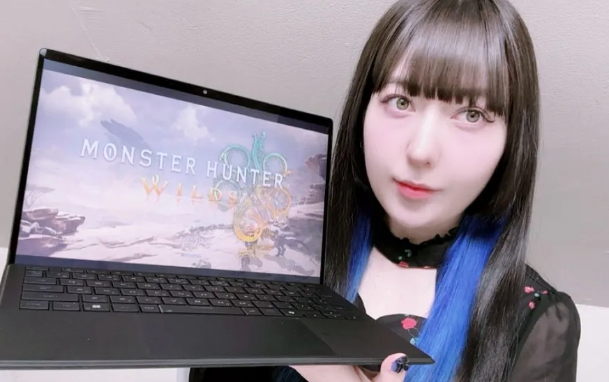 tkn0801's tweet image. LOOK AT THIS BEAUTY👁️👁️

I&apos;m beyond excited to show you all the new #FlowZ13 I received from @ASUS_ROG ❤️‍🔥

It&apos;s very me-friendly (I travel a lot) with how compact it is, and I can&apos;t wait to go more hunting with this🍖

Check it out here➡️rog.gg/CelinaZ13  

#TeamROG