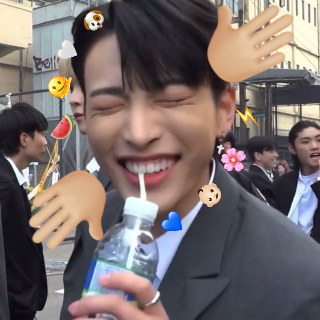 onlyumatz's tweet photo. 건치소년😆🦷✨ #홍중 https://t.co/UROWq7nJCD