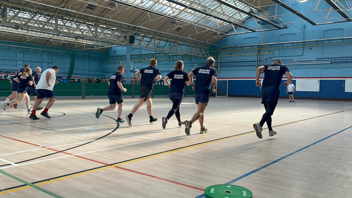MRFGCrew's tweet image. #MRFG25 are putting the work in! Here’s a little insight into our training weekend, a productive weekend for all.
Big Well done Crew!
#18as1 #c2dri #fieldgun #hmscollingwoodopenday @rnrmcharity @royalnavalreserve
#brickwoods