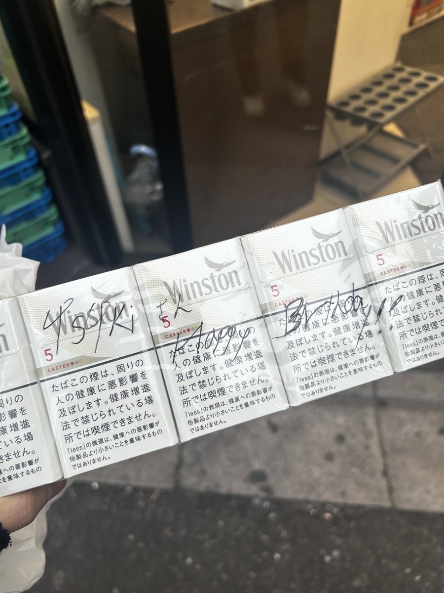 44isak1/AAayX8 tweet media