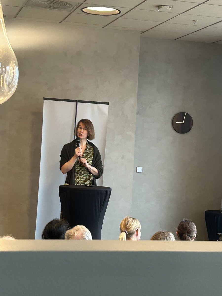 Anne Hege Aamodt (@annehegeaamodt) on Twitter photo Great opening of the Annual Meeting in the Norwegian Neurological Association @nevrologi with the President <a href="/EANeurology/">European Academy of Neurology</a> Elena Moro and the @nevrologi board represented by the Norwegian President Jana revealing the new logo. Congratulations! <a href="/legeforeningen/">Legeforeningen</a> Great opening of the Annual Meeting in the Norwegian Neurological Association @nevrologi with the President <a href="/EANeurology/">European Academy of Neurology</a> Elena Moro and the @nevrologi board represented by the Norwegian President Jana revealing the new logo. Congratulations! <a href="/legeforeningen/">Legeforeningen</a>
