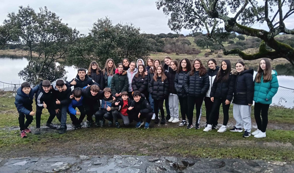 SUMMERNATURA's tweet image. 🏕🌧 10 03 2025 #EnglishImmersion | Comienza nuestra aventura en el #CampamentodeInglés en Guijo de Ávila. ¡Os traemos el resumen y las del fotos del primer día! ⤵️
summernatura.com/10-03-2025-eng…