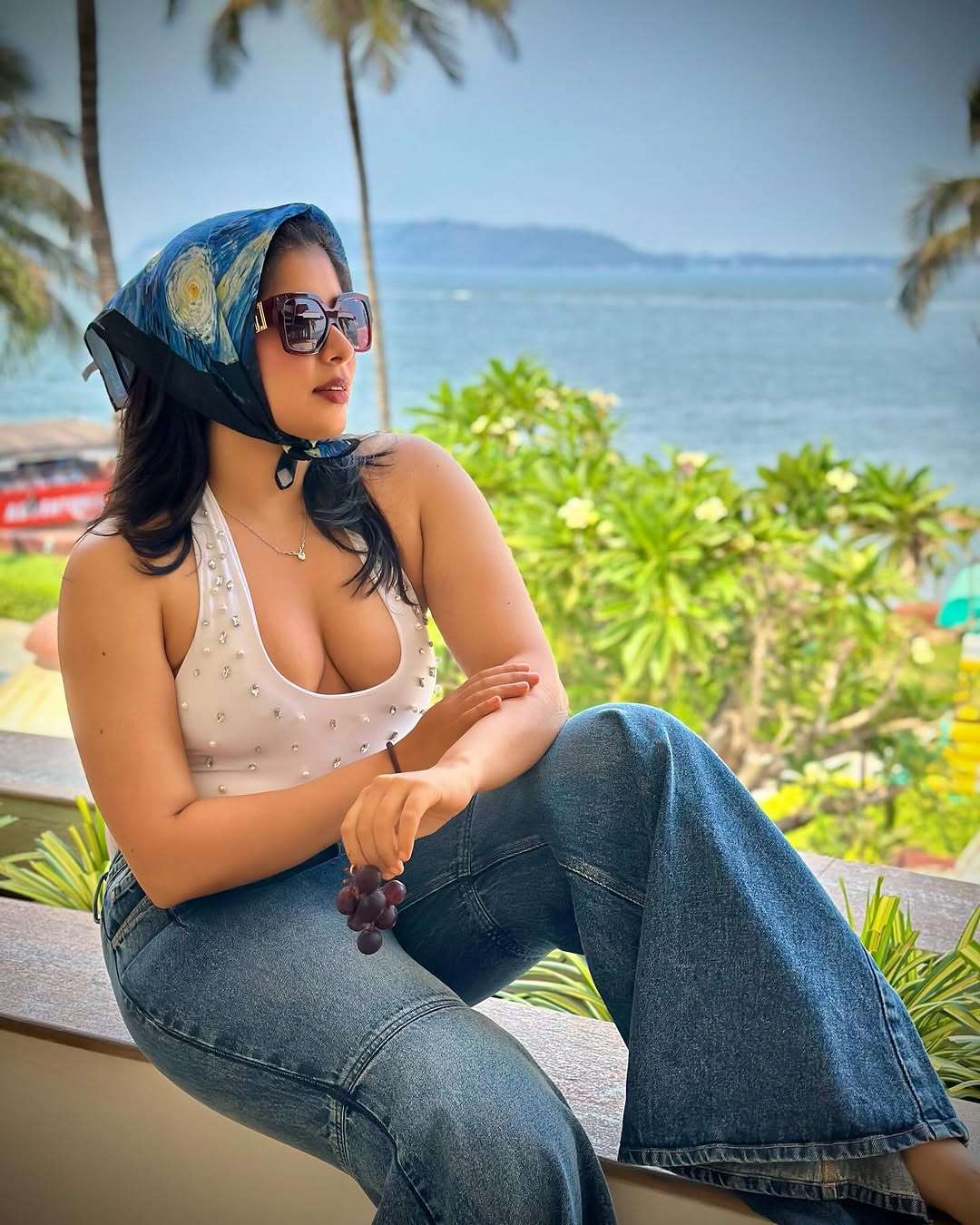 GlvvD8AbEAA_eqo?format=jpg&name=large