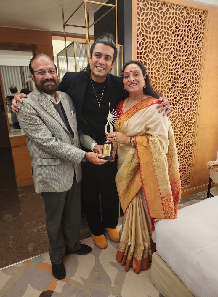 Another beautiful day to cherish added to my memory lane . Grateful for the love of all my friends, family and fans. Thank you IIFA Awards for loving #dua and fulfilling my dua . Dua is a song of the nation and I am so proud of singing it .