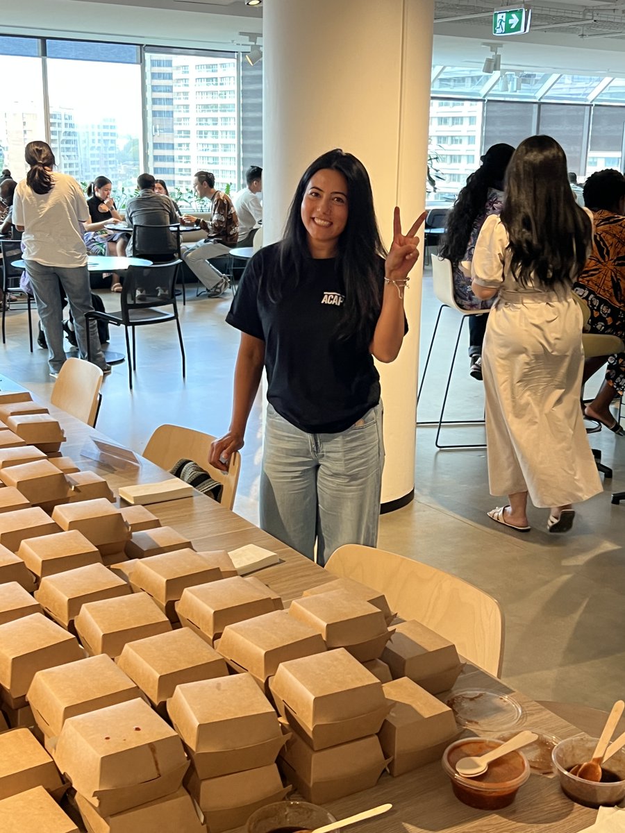 acapaus's tweet photo. Food brings people together, and at ACAP, we’re all about connection 💛 Students and educators shared a lunch filled with samosas, spring rolls, gyoza, wedges… and a few surprises 👀 What else can you spot? 👇 https://t.co/kvhOXPLav7