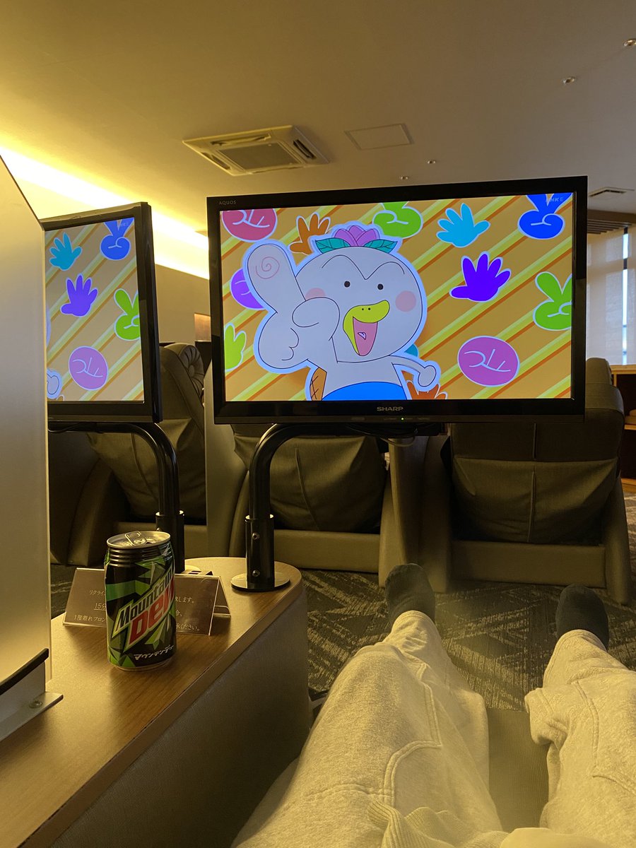 隣のやつもはなかっぱ観てるのエグい