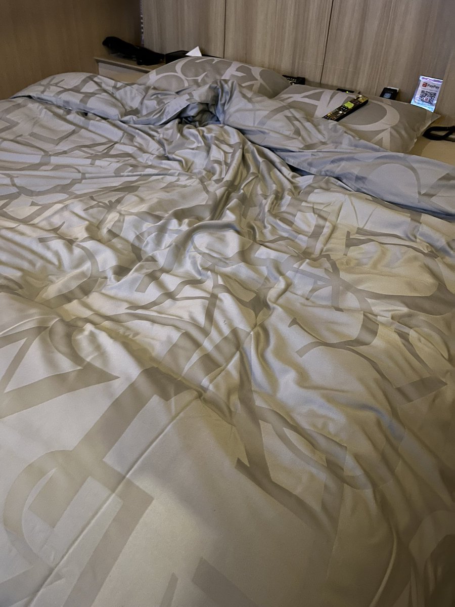 出勤前キャバ嬢ホテin！！

昼過ぎまで飲んでたらしくて、急に会いたい連絡きて、フッ軽発揮して回収

細身のF🥧だから楽しみ