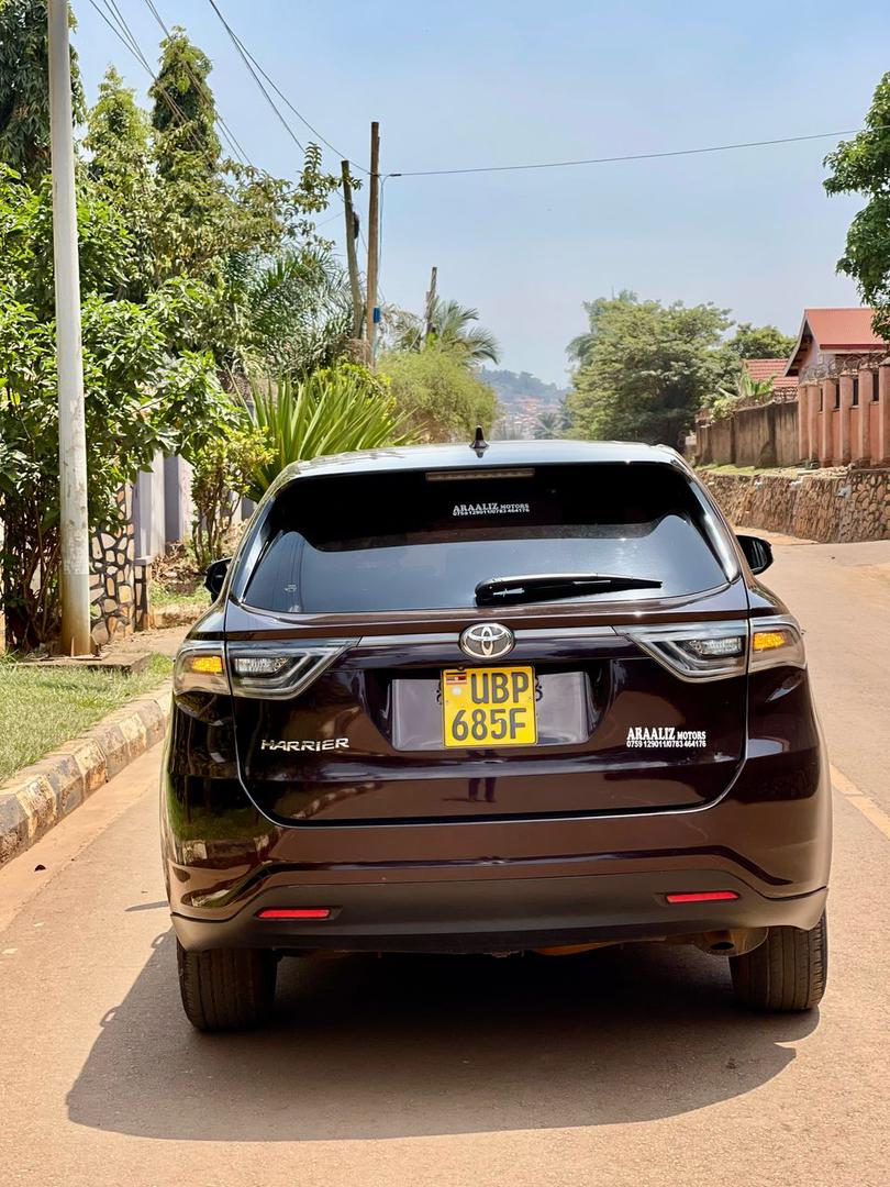 B13Autos's tweet image. Toyota Harrier 
2015 Model 
2.0cc Engine 
Panoromic Sunroof 
69M
Slightly Negotiable
📞 +256700242114
Trust us to import your dream car today!
#cars #discounted #prices
