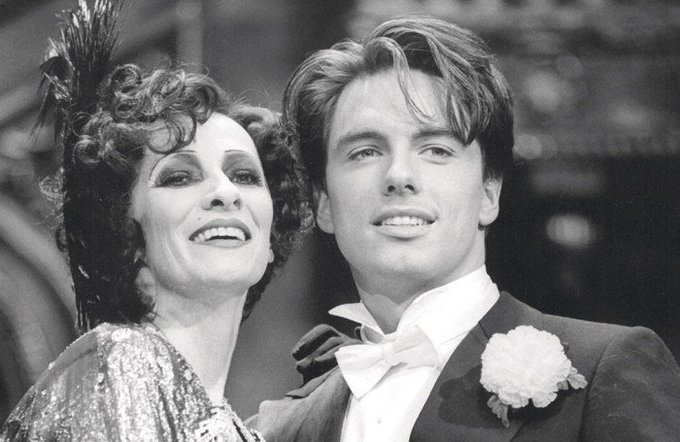 .<a href="/BettyBuckley/">Betty Buckley</a> &amp; <a href="/JohnBarrowman/">John Barrowman MBE</a>, from the 1994 London Production of <a href="/OfficialALW/">Andrew Lloyd Webber</a>'s #SunsetBoulevard.
