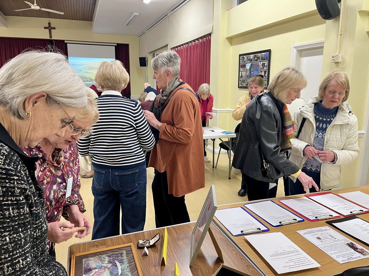 A great talk last night from Roger Ellison - My Journey into Photography. Stunning photographs of wildlife, landscapes, birds and planes. Yes, planes, but why shouldn’t women be interested in planes! Best of all prints were available to buy
#rogerellisonphotography #WI