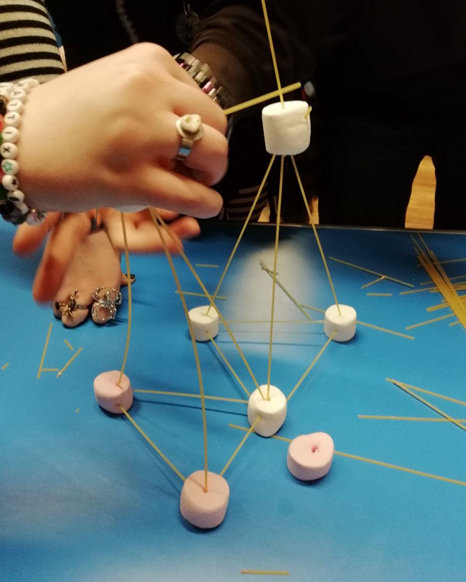 Free2B_alliance's tweet image. Here&apos;s a look at Friday&apos;s Gap Youth Club, where our young people completed a Taskmaster Spaghetti Tower Challenge - with the added twist of only being able to use one hand! 🍝🌈 

Want to find out more about Gap Youth Club? Get in touch at hello@free2b.lgbt.