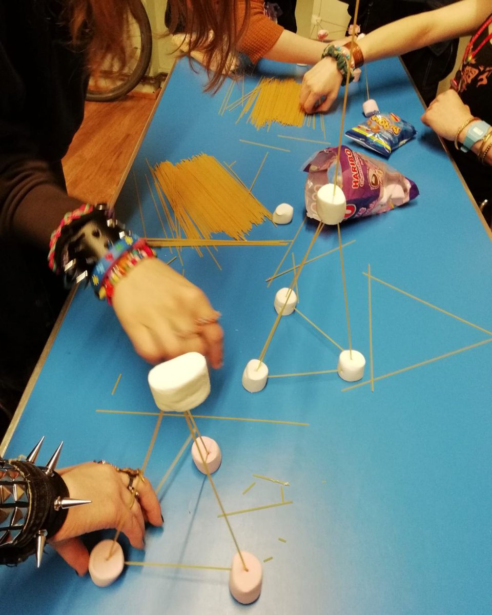 Free2B_alliance's tweet image. Here&apos;s a look at Friday&apos;s Gap Youth Club, where our young people completed a Taskmaster Spaghetti Tower Challenge - with the added twist of only being able to use one hand! 🍝🌈 

Want to find out more about Gap Youth Club? Get in touch at hello@free2b.lgbt.