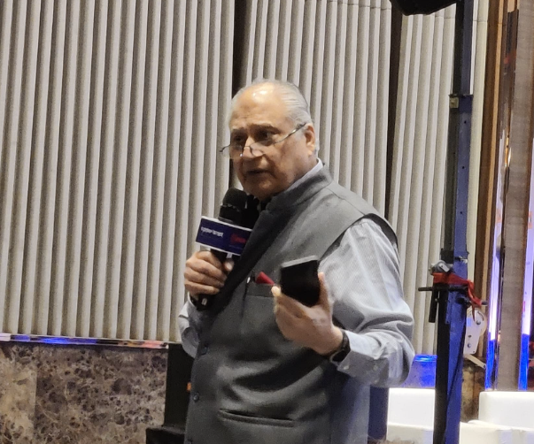 FADA_India's tweet photo. #VyaparBengal - Motivational Session - Winners Don’t Do Different Things, They Do Things Differently by Mr Shiv Khera

#FADA #ONOA #Vyapar #MotivationalSession https://t.co/0chpstLX86