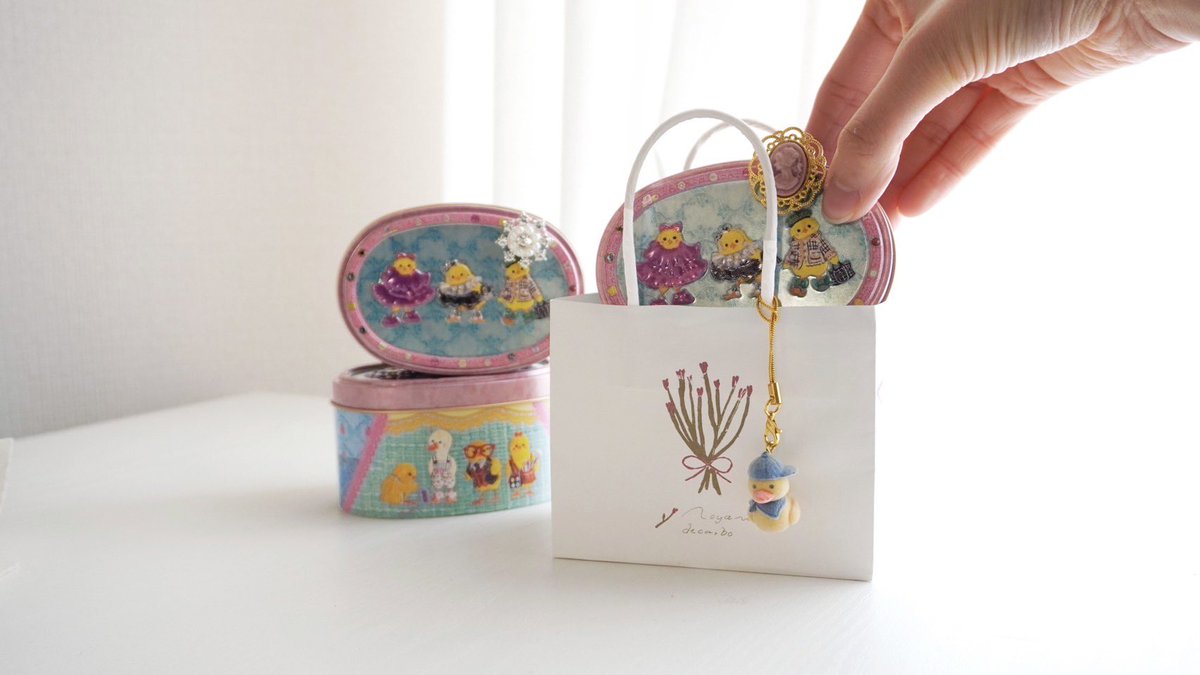 完売しておりました「アヒルチャーム付き ピヨコレ缶」「ピヨコレ缶