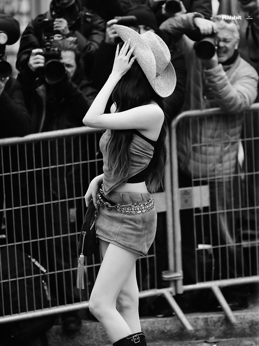 250311 
파리의 모든 시선, 미우미우 원영에게 집중
#IVE #아이브 #원영 #장원영 #ウォニョン #WONYOUNG #JANGWONYOUNG #갓기

WONYOUNG MIUMIU QUEEN
#WONYOUNGxMIUMIUFW25
#MiuMiuFW25 <a href="/MIUMIUofficial/">Miu Miu</a>