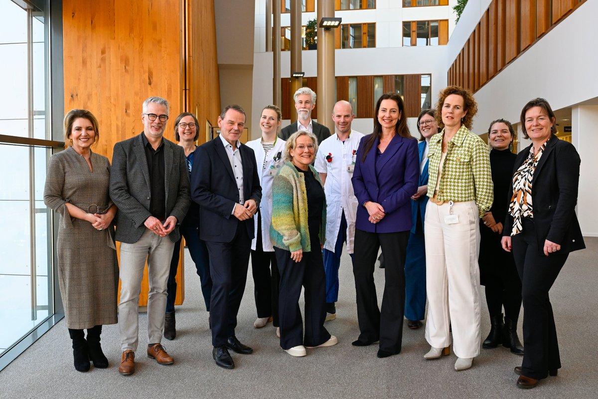 Twente Board (@twenteboard) on Twitter photo Dank aan <a href="/minister_bzk/">Judith Uitermark</a> voor bezoek aan #Twente. Een waardevol moment om in gesprek te gaan over de kansen en uitdagingen van onze regio en de samenwerking met het Rijk. Dank aan <a href="/minister_bzk/">Judith Uitermark</a> voor bezoek aan #Twente. Een waardevol moment om in gesprek te gaan over de kansen en uitdagingen van onze regio en de samenwerking met het Rijk.