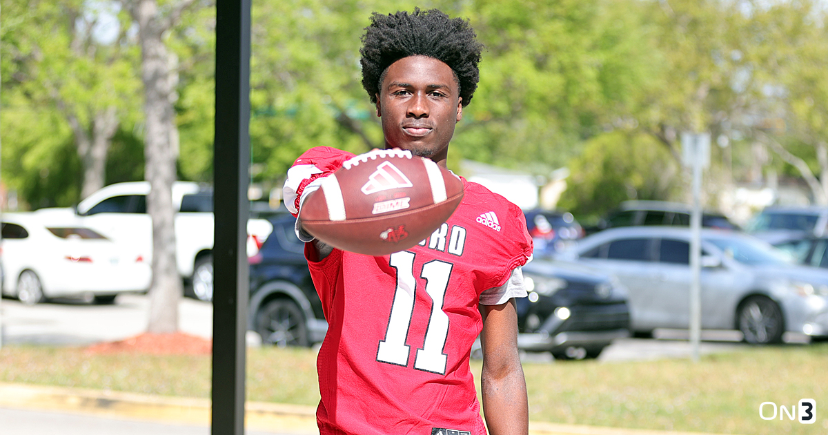 Vero Beach (Fla.) 4-star WR/ATH Efrem White has been committed to FSU for almost 15 months, but he has an OV to NC State scheduled and Penn State and UCF continue to communicate. 

White gives the latest: on3.com/news/4-star-at… (On3+)